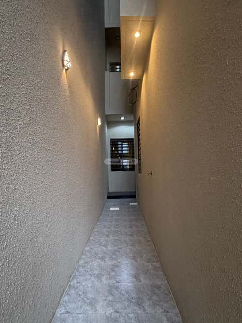 Apartment 204 SQM with 6 Bedrooms Dammam, Khamis Mushait