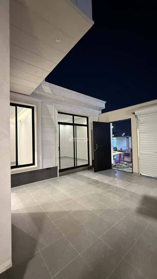 فيلا 225 متر مربع شمالية على شارع 15م الشفاء، جنوب الرياض، الرياض