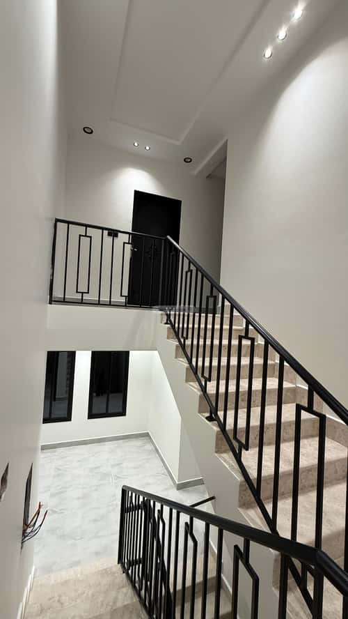 فيلا 225 متر مربع شمالية على شارع 15م الشفاء، جنوب الرياض، الرياض