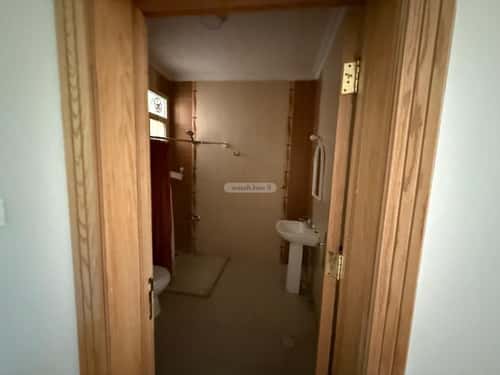 فيلا 581.5 متر مربع واجهة شرقية ب 4 غرف النموذجية، وسط الرياض، الرياض