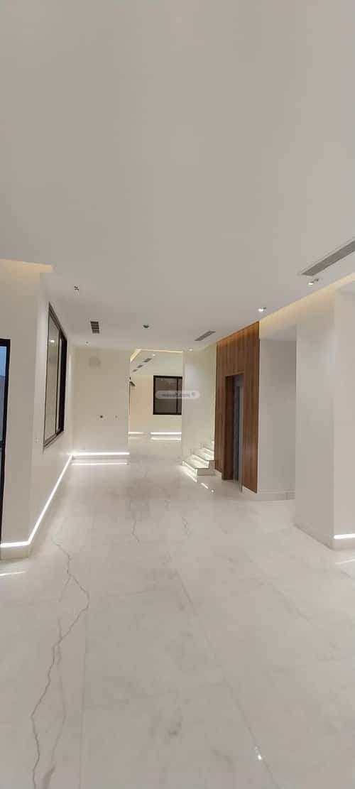 Villa 400 SQM Facing East on 40m Width Street Al-Mahdiyah, West Riyadh, Riyadh