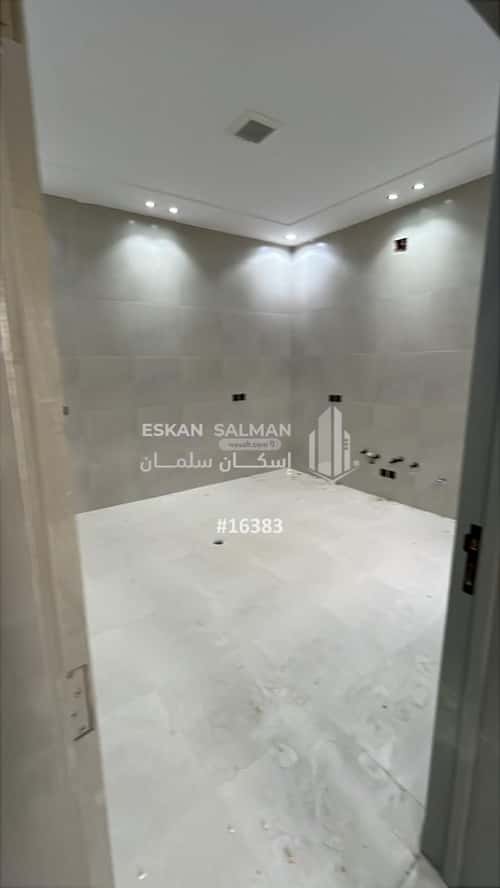 Floor 186.94 SQM with 5 Bedrooms Okaz, South Riyadh, Riyadh