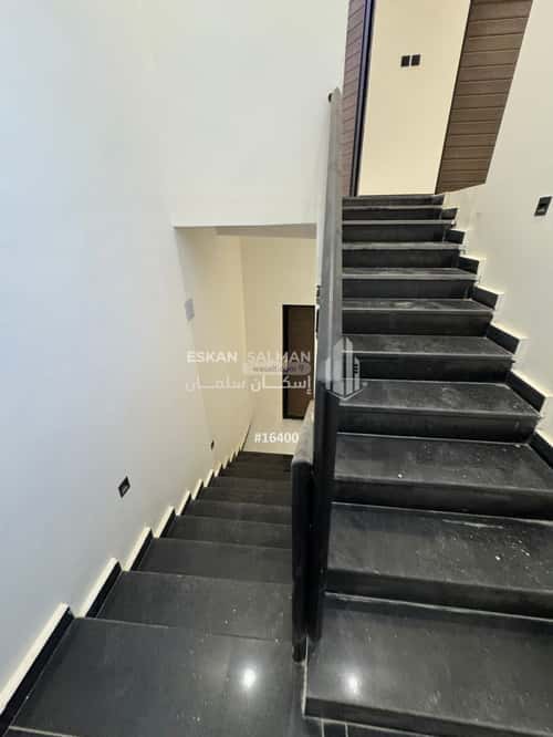 Apartment with 5 Bedrooms Al- Nadwah, East Riyadh, Riyadh