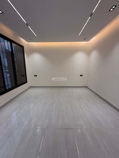Floor with 5 Bedrooms Al- Nadwah, East Riyadh, Riyadh