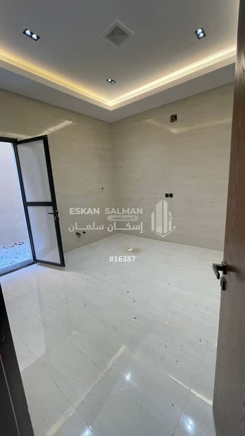 فيلا 200 متر مربع جنوبية على شارع 20م طويق، غرب الرياض، الرياض