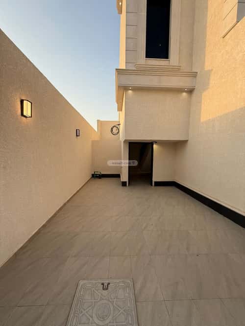 Apartment 242 SQM with 6 Bedrooms Al-Janadriyah, East Riyadh, Riyadh