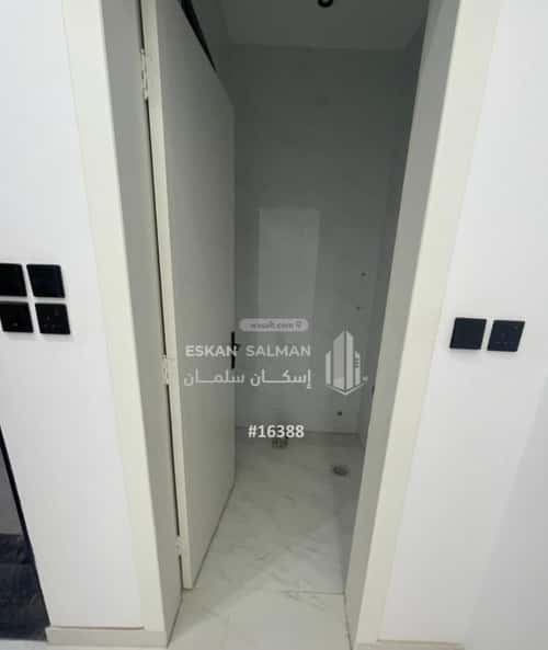 دور 5 غرف في الرمال