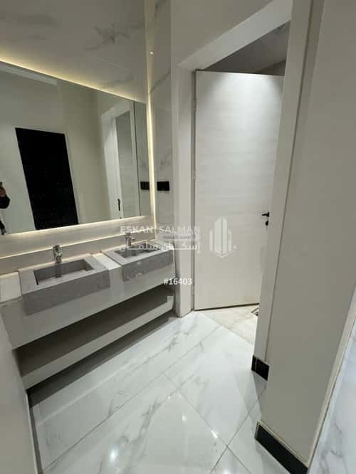 Apartment with 4 Bedrooms Al- Nadwah, East Riyadh, Riyadh