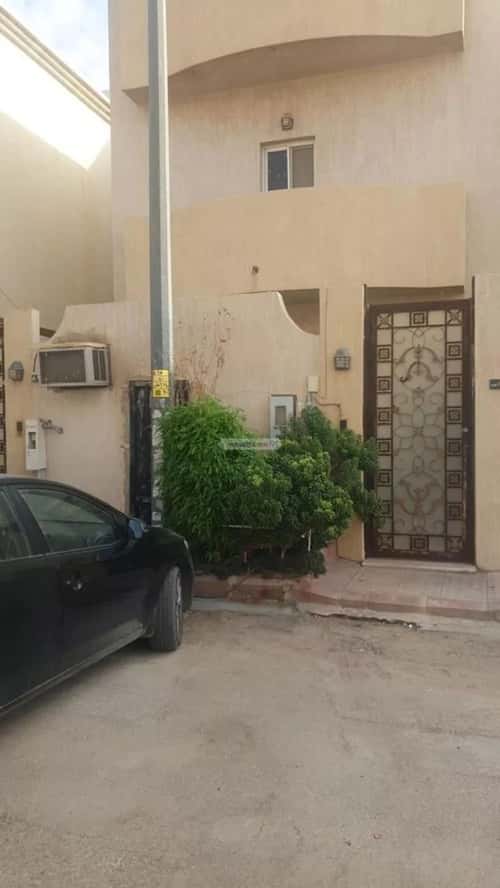 Villa 300 SQM Facing West on 15m Width Street Ishbiliyah, East Riyadh, Riyadh
