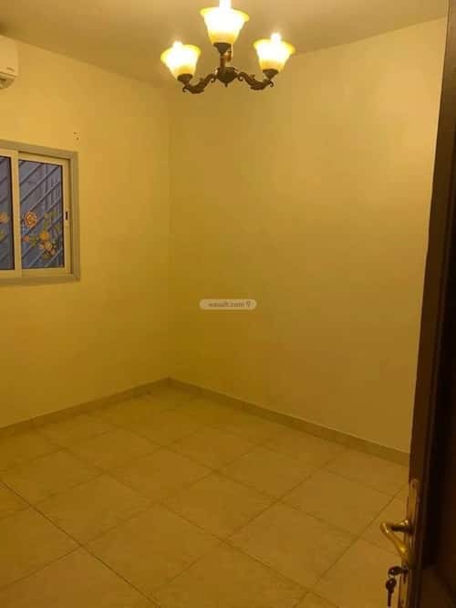 فيلا 273 متر مربع جنوبية على شارع 10م العليا، وسط الرياض، الرياض