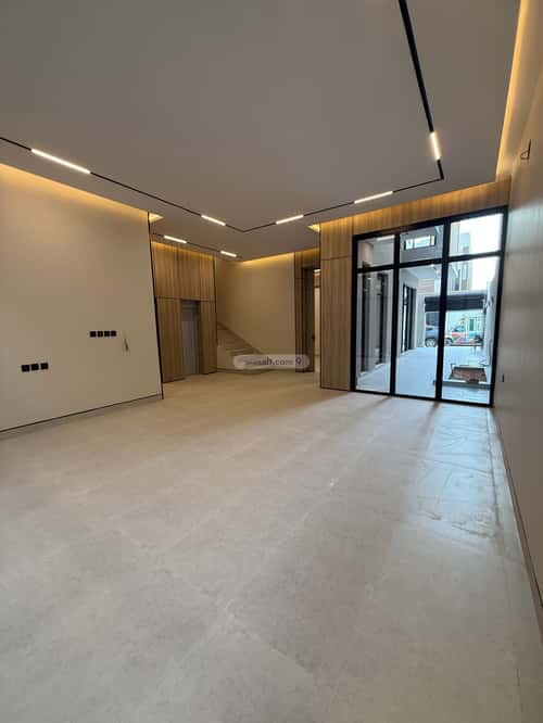 فيلا 270 متر مربع مع شقة واجهة شرقية الندوة، شرق الرياض، الرياض