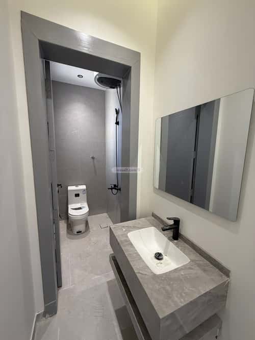 Floor with 5 Bedrooms Bader, South Riyadh, Riyadh