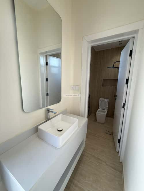 Floor with 5 Bedrooms Bader, South Riyadh, Riyadh