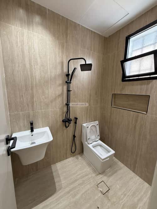 Floor with 5 Bedrooms Bader, South Riyadh, Riyadh