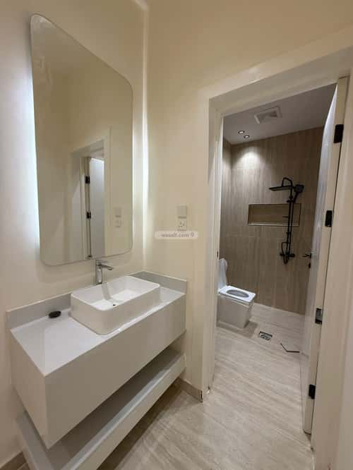 Floor with 5 Bedrooms Bader, South Riyadh, Riyadh