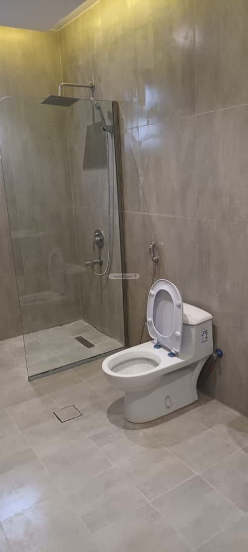 فيلا 5000 متر مربع واجهة اربعة ب 3 غرف المعذر الشمالي، غرب الرياض، الرياض