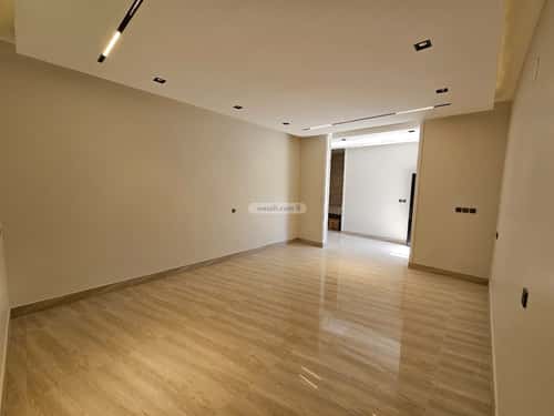 فيلا 400 متر مربع جنوبية شرقية على شارع 18م الرمال، شرق الرياض، الرياض