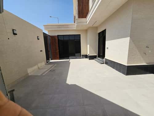 Villa 400 SQM Facing South East on 18m Width Street Ar-Rimal, East Riyadh, Riyadh