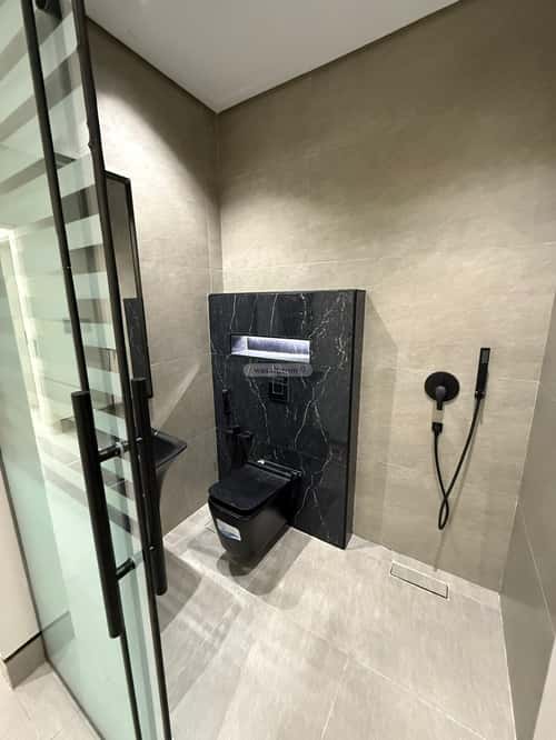 شقة 5 غرف في الرمال