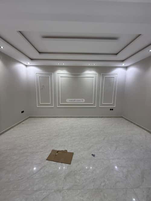 Floor with 5 Bedrooms Okaz, South Riyadh, Riyadh