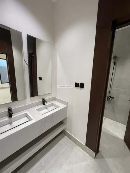 Apartment 247 SQM with 6 Bedrooms Al- Nadwah, East Riyadh, Riyadh