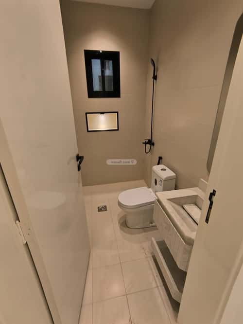 فيلا 338 متر مربع شرقية على شارع 15م الواسط، الطائف