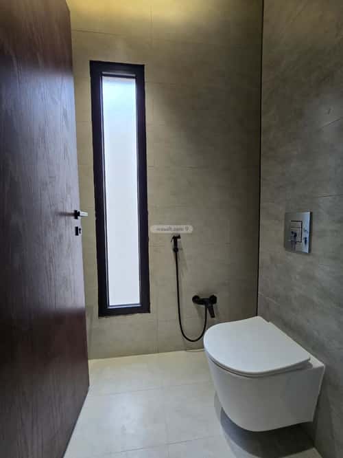 شقة 181 متر مربع ب 6 غرف الزهور، أبها