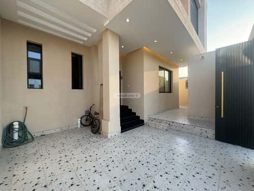 فيلا 312 متر مربع شمالية على شارع 15م الياقوت، شمال جدة، جدة