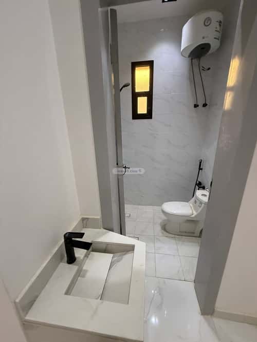 شقة ب 6 غرف الجنادرية، شرق الرياض، الرياض