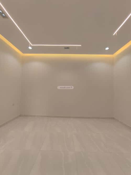 Floor with 6 Bedrooms Al-Janadriyah, East Riyadh, Riyadh