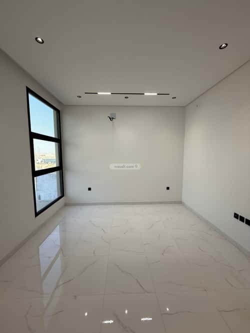 Floor with 5 Bedrooms Al-Janadriyah, East Riyadh, Riyadh