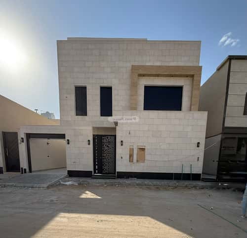 Floor with 5 Bedrooms Al-Janadriyah, East Riyadh, Riyadh