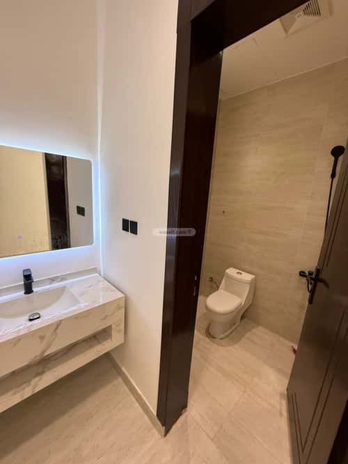 Floor with 5 Bedrooms Al-Maizaliyah, East Riyadh, Riyadh