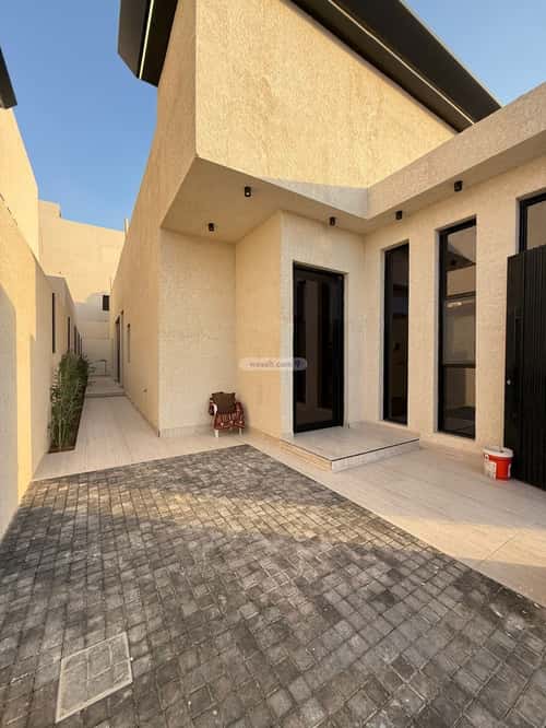 Apartment 312 SQM with 5 Bedrooms Al-Janadriyah, East Riyadh, Riyadh