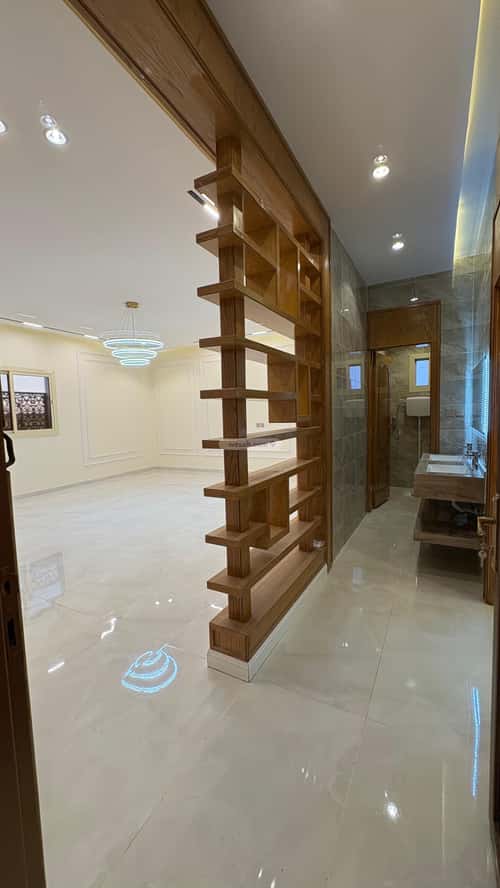 Apartment with 3 Bedrooms Al-Yarmouk, Tbwk