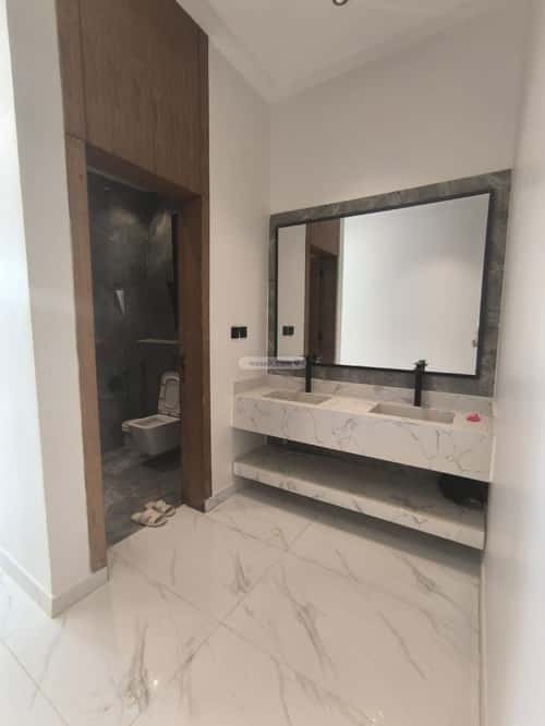 دور 5 غرف في الجنادرية