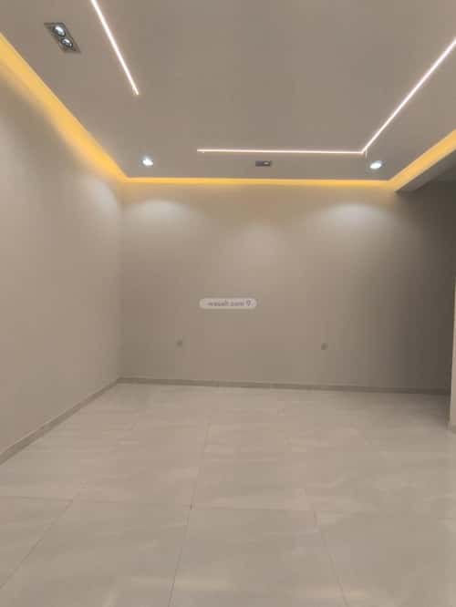Floor with 5 Bedrooms Al-Janadriyah, East Riyadh, Riyadh