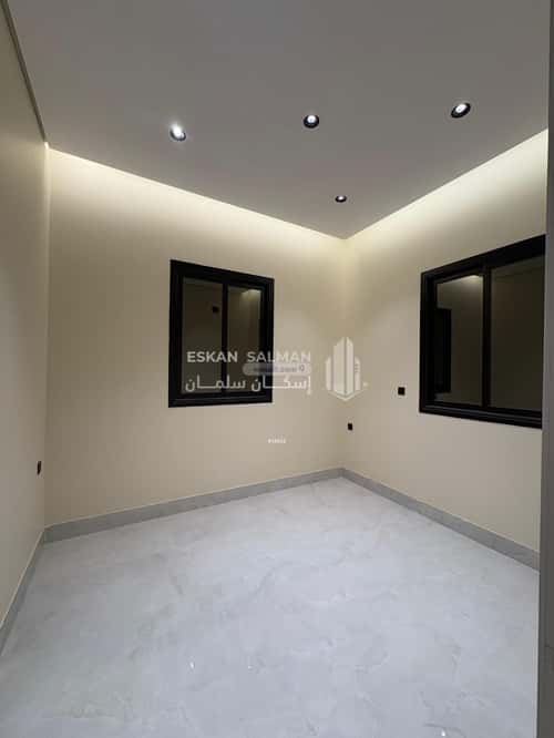 5 bedroom floor in Al Rimal