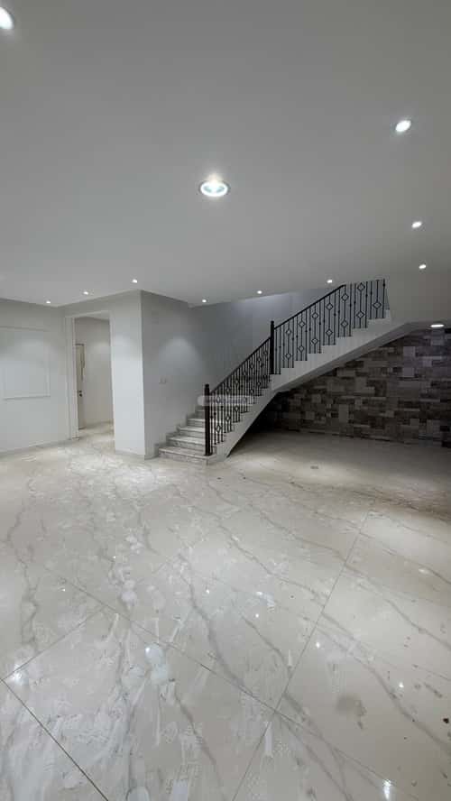 فيلا 249 متر مربع غربية على شارع 15م البساتين الشرقي، بريدة