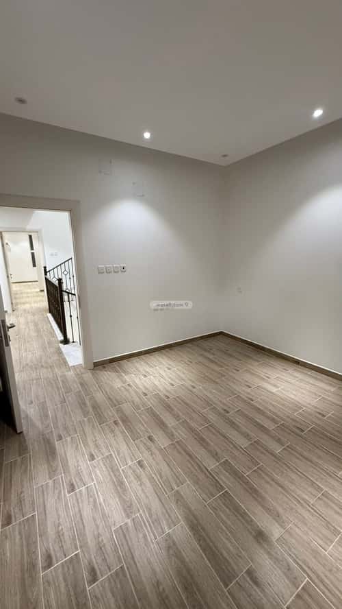 فيلا 249 متر مربع غربية على شارع 15م البساتين الشرقي، بريدة