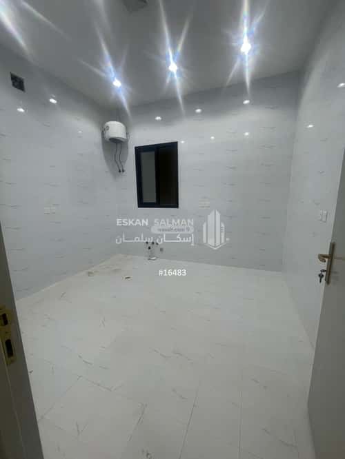 فيلا 270 متر مربع شرقية على شارع 20م المرجان، شرق الرياض، الرياض