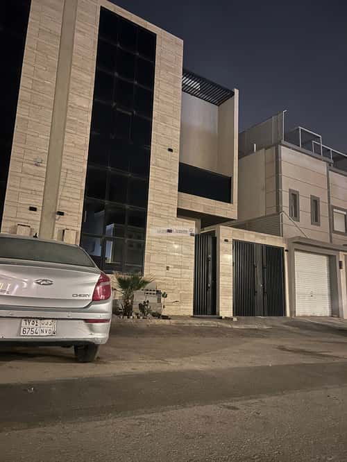 Villa 369.48 SQM Facing West on 15m Width Street Al-Mahdiyah, West Riyadh, Riyadh