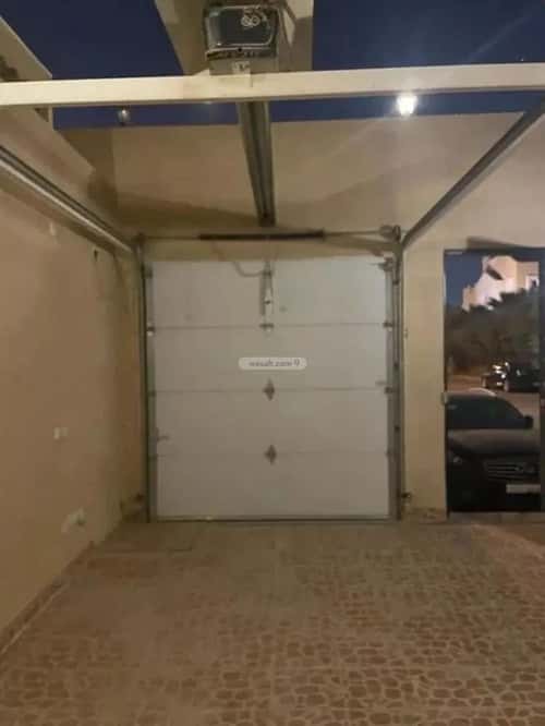 Floor 875 SQM with 5 Bedrooms Hitteen, North Riyadh, Riyadh