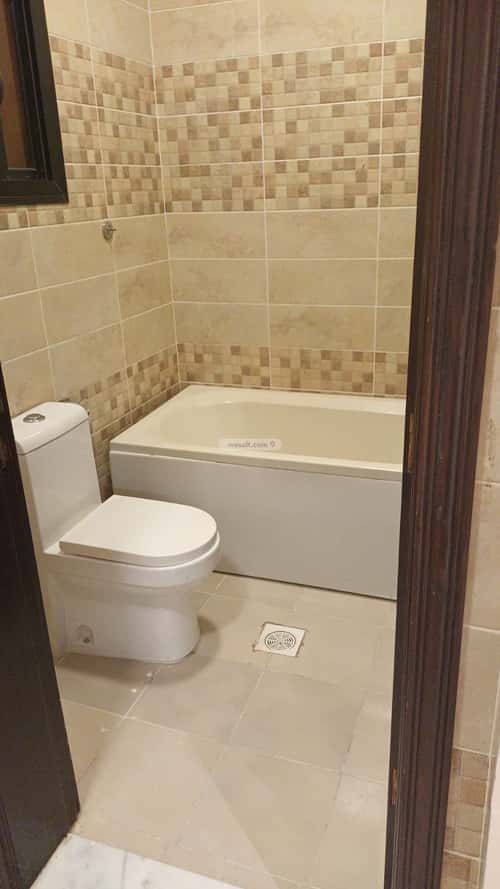 فيلا 300 متر مربع واجهة جنوبية ب 8 غرف طيبة، شمال جدة، جدة