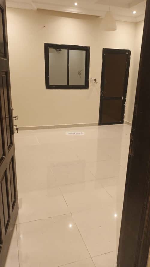 فيلا 300 متر مربع واجهة جنوبية ب 8 غرف طيبة، شمال جدة، جدة