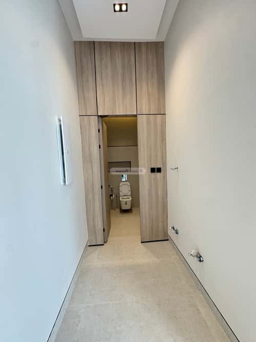 فيلا 270 متر مربع مع شقة واجهة شمالية الندوة، شرق الرياض، الرياض