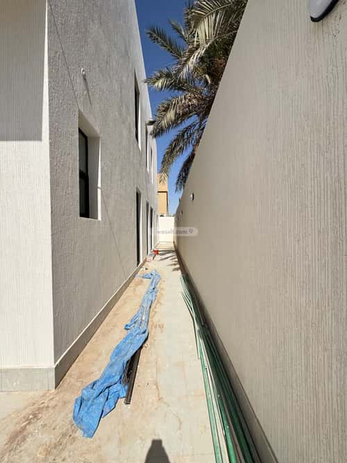 Floor with 5 Bedrooms Al-Quds, East Riyadh, Riyadh