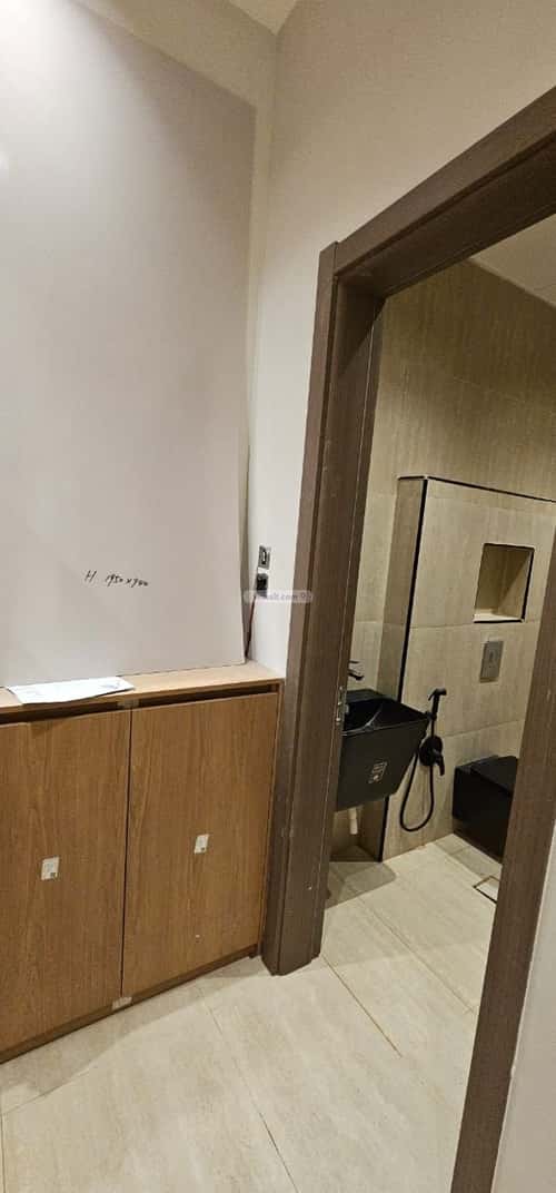 Floor 187.16 SQM with 4 Bedrooms Al-Janadriyah, East Riyadh, Riyadh