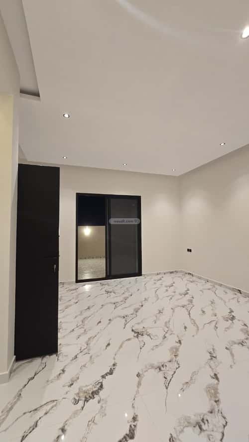 Floor with 5 Bedrooms Bader, South Riyadh, Riyadh