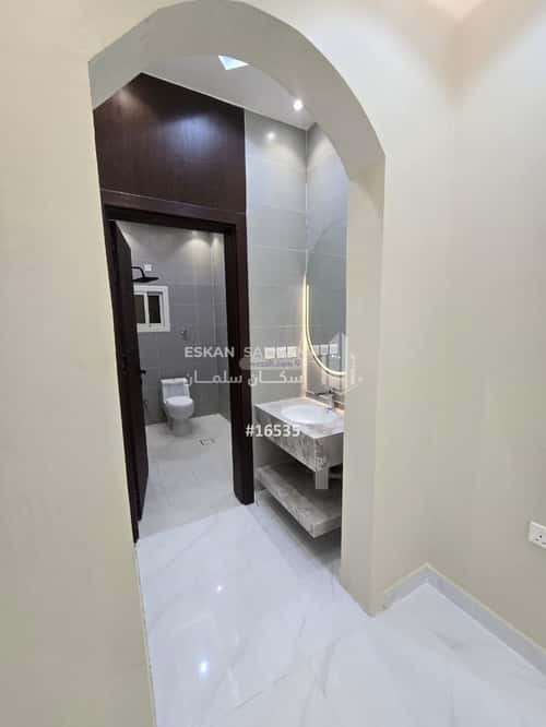 Apartment with 5 Bedrooms Al Nuzha, Samith